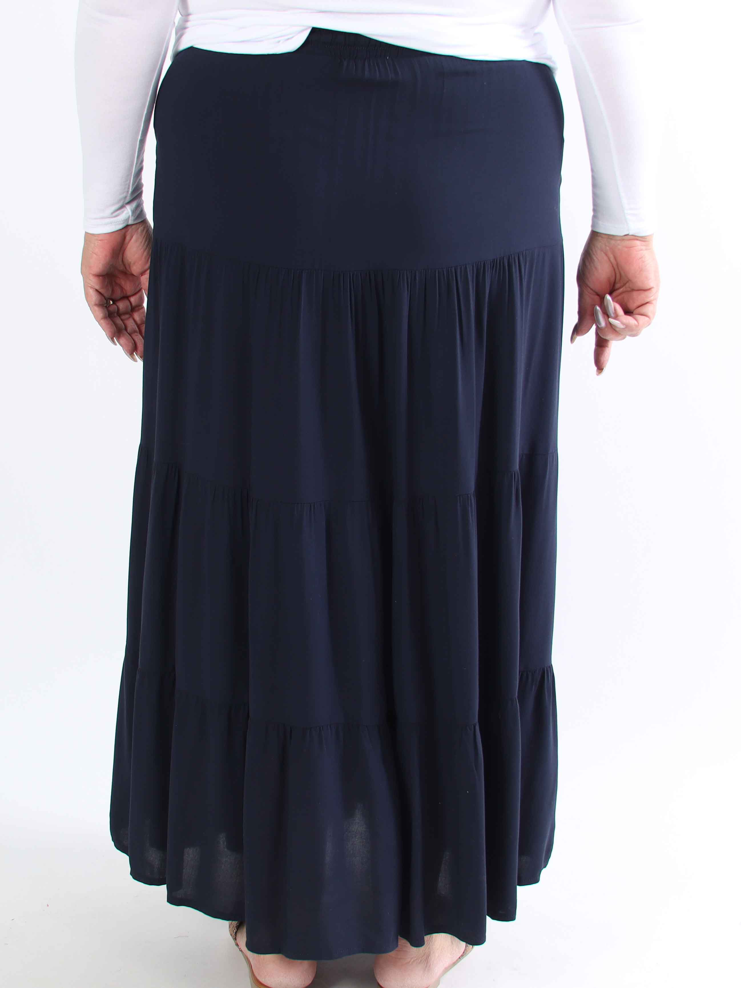 Kayla - Plus size nederdel i viskose med lag på lag look
